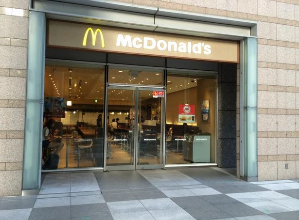 飲食店　マクドナルド品川インターシティ店（飲食店）まで337m