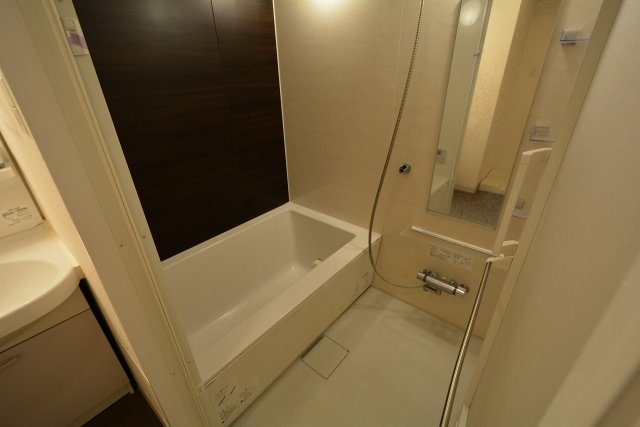 バス・シャワールーム　清潔感のある浴室です！
