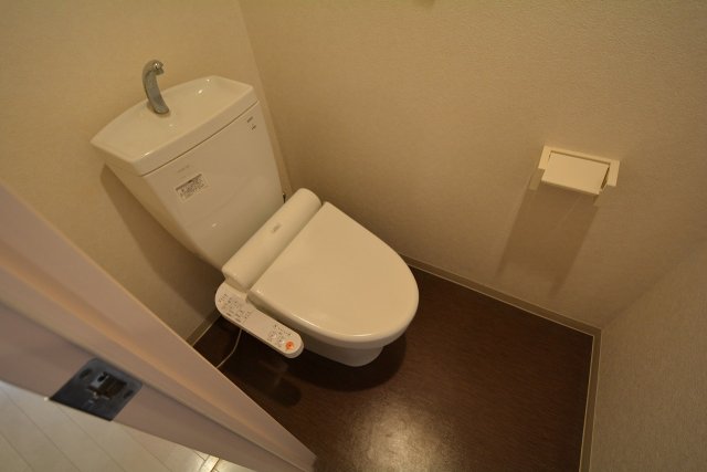 トイレ　ウォシュレット付きのトイレです♪