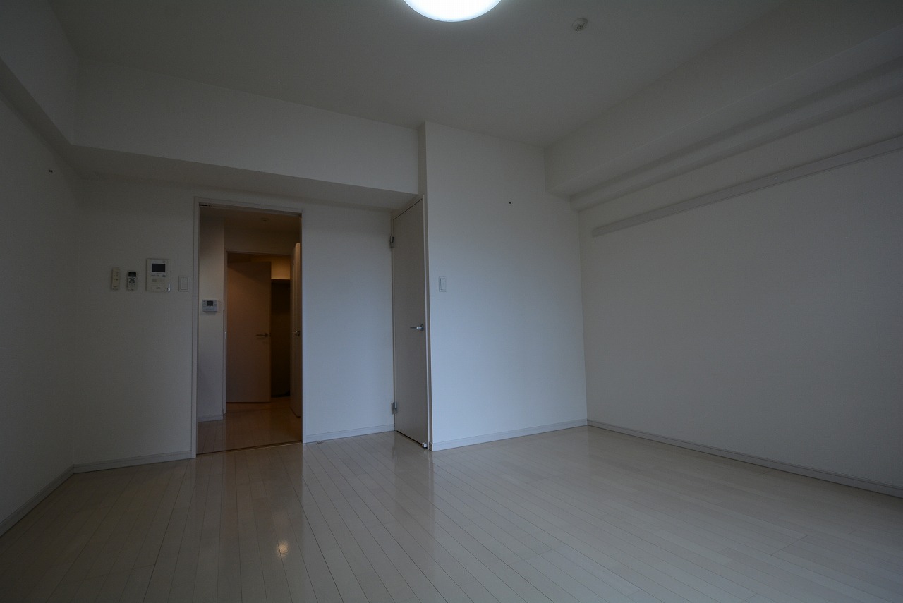 居室・リビング　エアコン付きで初期費用を抑えられます♪