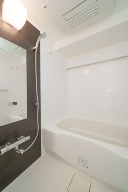 バス・シャワールーム　※写真は同タイプ住戸です。