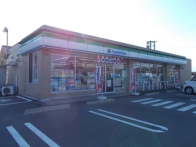 コンビニ　ファミリーマート羽島牧野店（コンビニ）まで600m