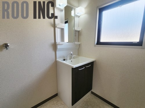 洗面設備　写真は反転のお部屋です