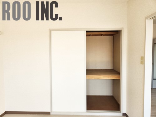 収納　写真は反転のお部屋です