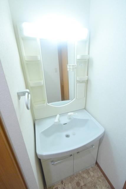 洗面設備　洗面※同タイプ別号室の写真です。