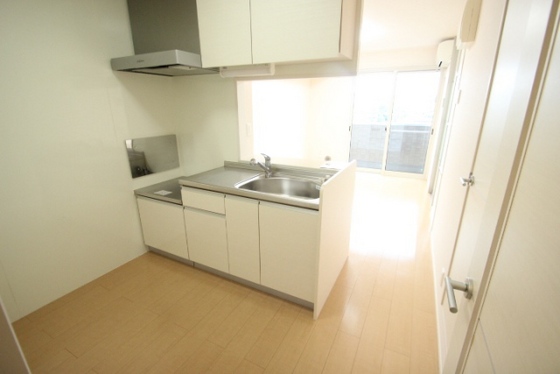 キッチン　※別部屋の写真です
