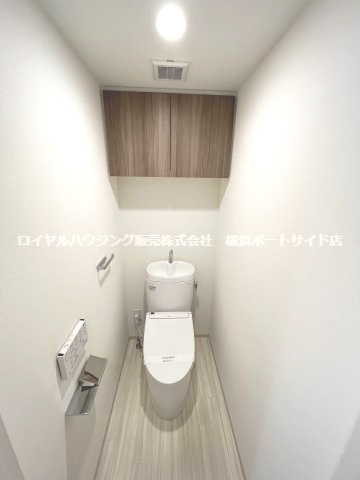 トイレ　※同タイプの室内写真になります。