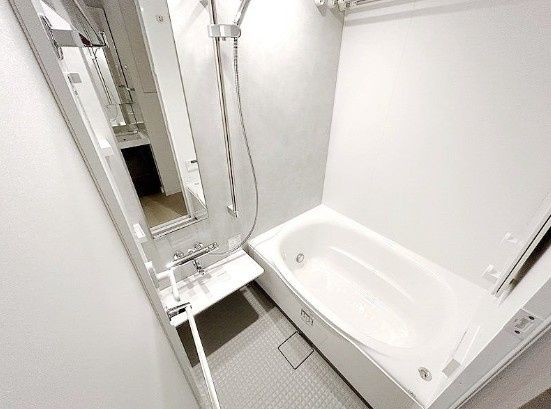 バス・シャワールーム　写真は同タイプ住居です。