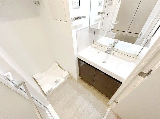 洗面設備　写真は同タイプ住居です。