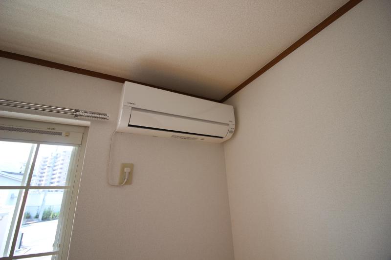 その他設備　洋室5.3帖のエアコン