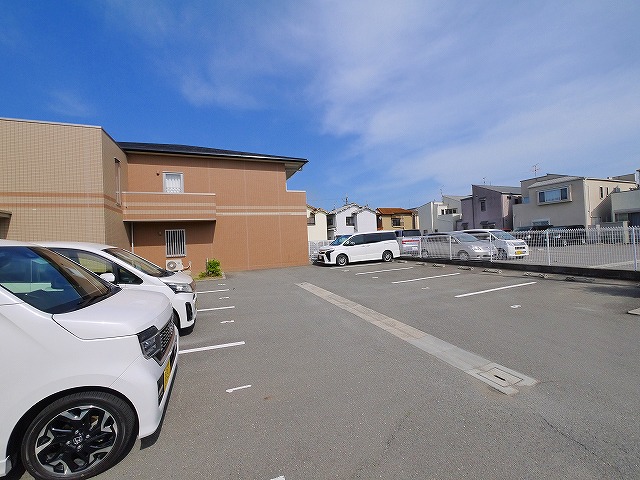 駐車場　駐車場完備です