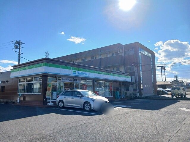 コンビニ　ファミリーマート末広店（コンビニ）まで500m