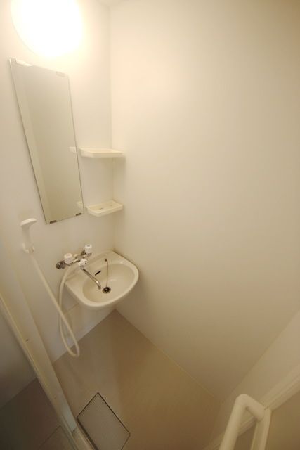 バス・シャワールーム　別部屋参考写真