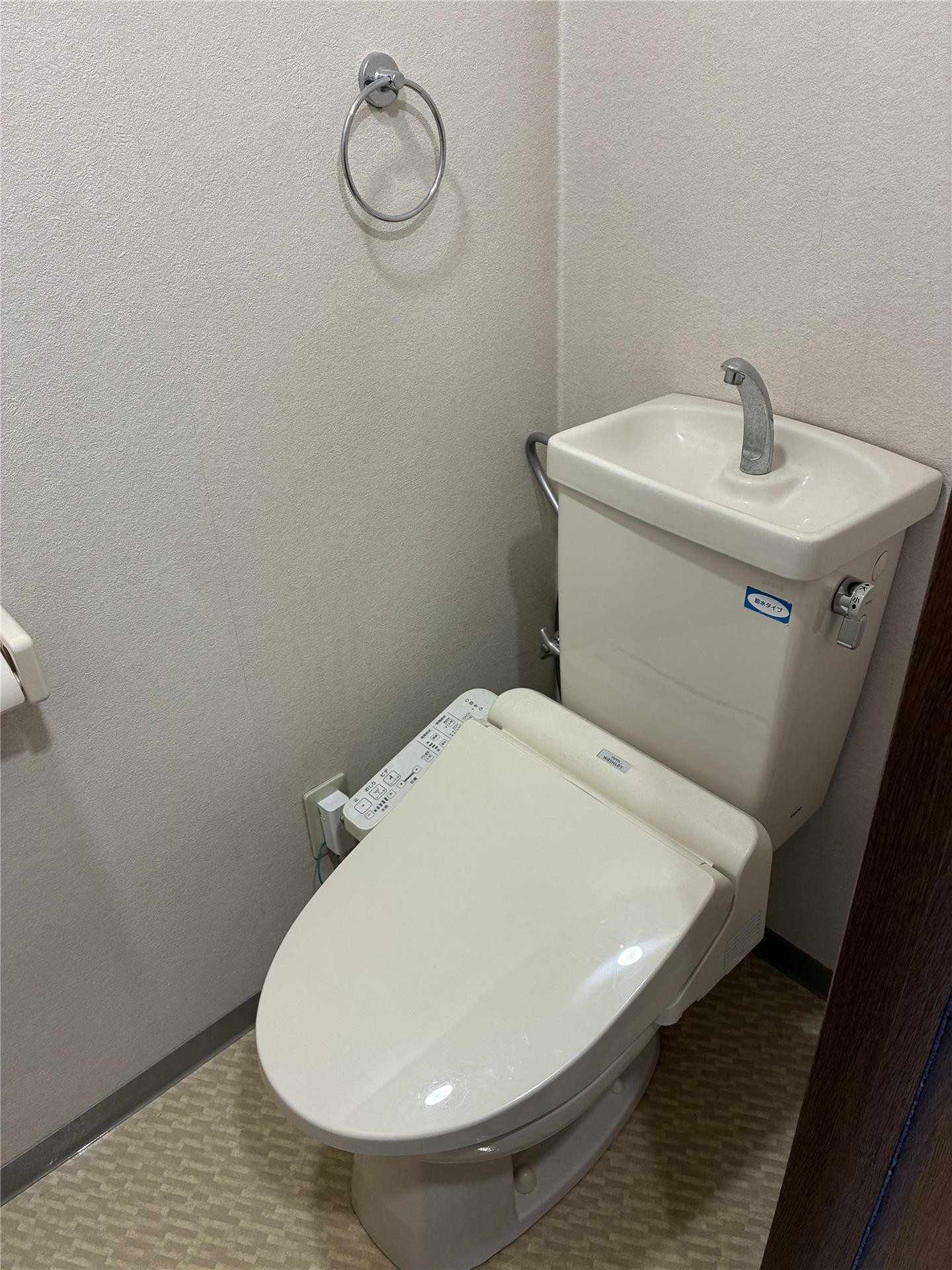 ドミール板橋本町のトイレ写真