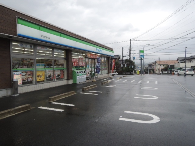 コンビニ　ファミリーマート富士宮野中店（コンビニ）まで770m