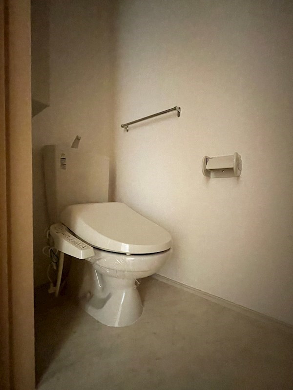 トイレ　当物件の参考写真です。(同建物の部屋)