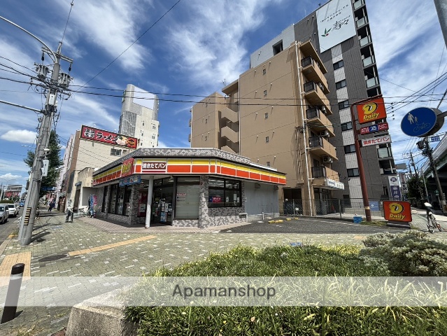 コンビニ　デイリーヤマザキ岩塚駅店（コンビニ）まで395m