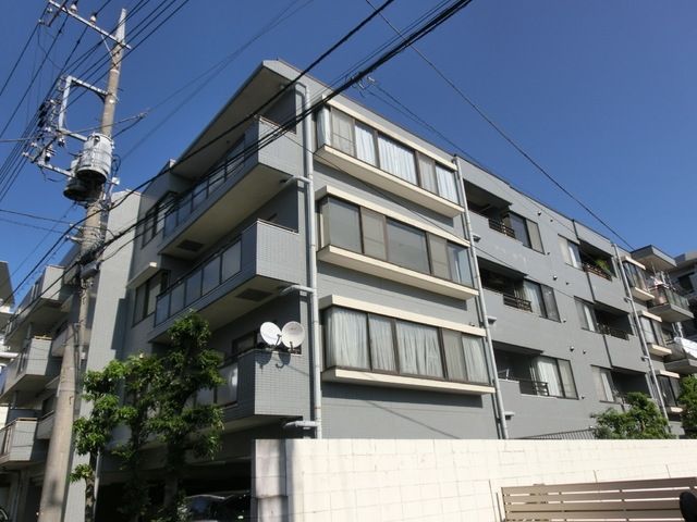 建物外観　★敷地内駐車場スペースがあります★