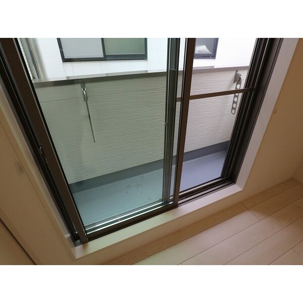 バルコニー　※別部屋の参考写真です。現状優先となります。