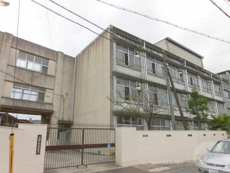 中学校　大阪市立三国中学校（中学校）まで603m