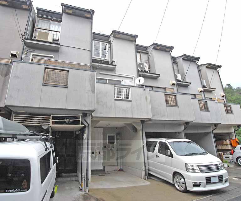 建物外観　閑静な住宅街です。