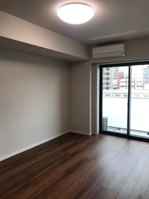 居室・リビング　※別部屋参考写真