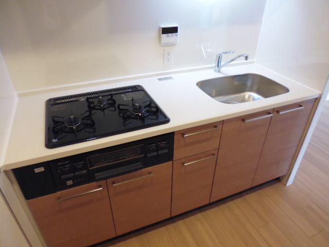 キッチン　別タイプ部屋　参考写真です