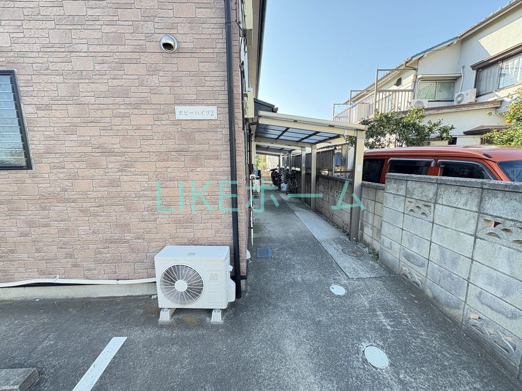 エントランス　駐車場