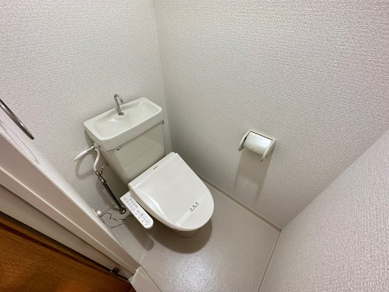 トイレ　※別部屋の写真です