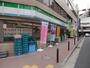 コンビニ　ファミリーマート麻布十番店（コンビニ）まで306m