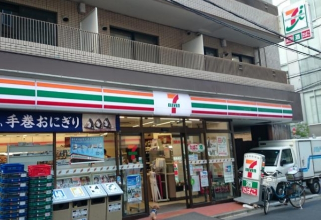 コンビニ　セブンイレブン港区麻布十番3丁目店（コンビニ）まで447m