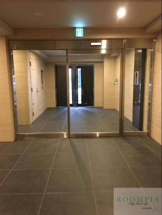 エントランス　エントランス