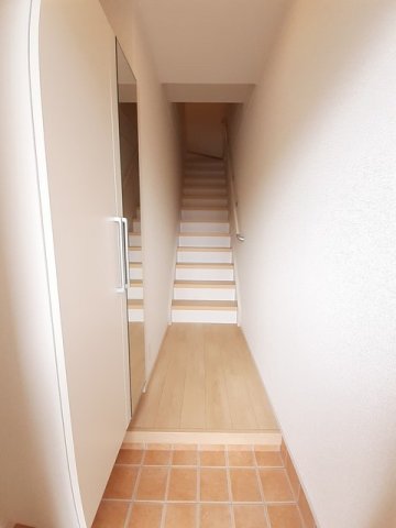 玄関　収納もある玄関です