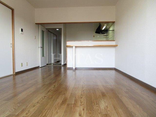 居室・リビング　同物件別部屋です。