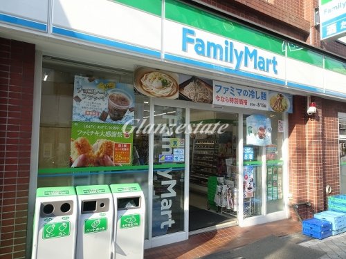 コンビニ　ファミリーマート 鹿島田駅前店（コンビニ）まで307m