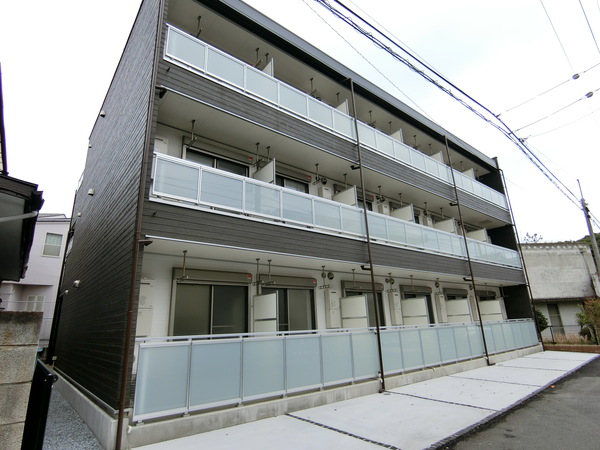 建物外観　JR京浜東北線「鶴見」駅より徒歩圏内のマンションです。