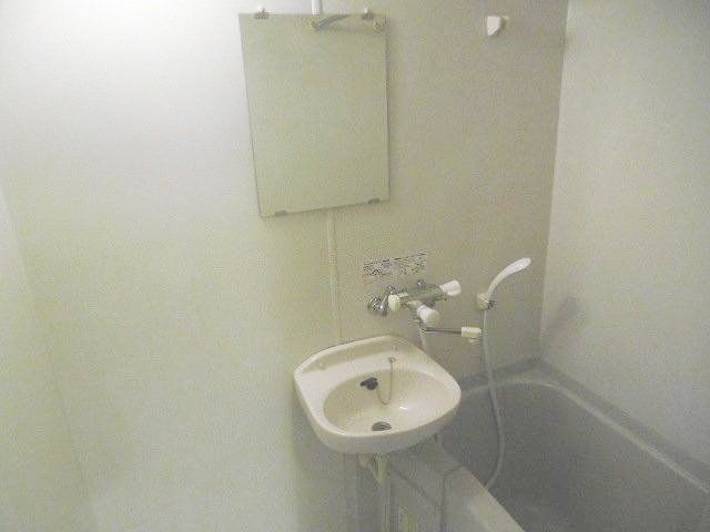 洗面設備　お部屋探しは株式会社　タウンハウジング　までお気軽にお問合…
