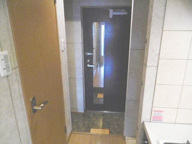 玄関　お部屋探しは株式会社　タウンハウジング　までお気軽にお問合…