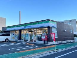 コンビニ　ファミリーマート杉並人見街道店（コンビニ）まで195m