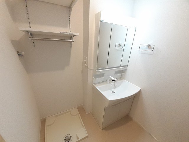 洗面設備　脱衣スペースもあります