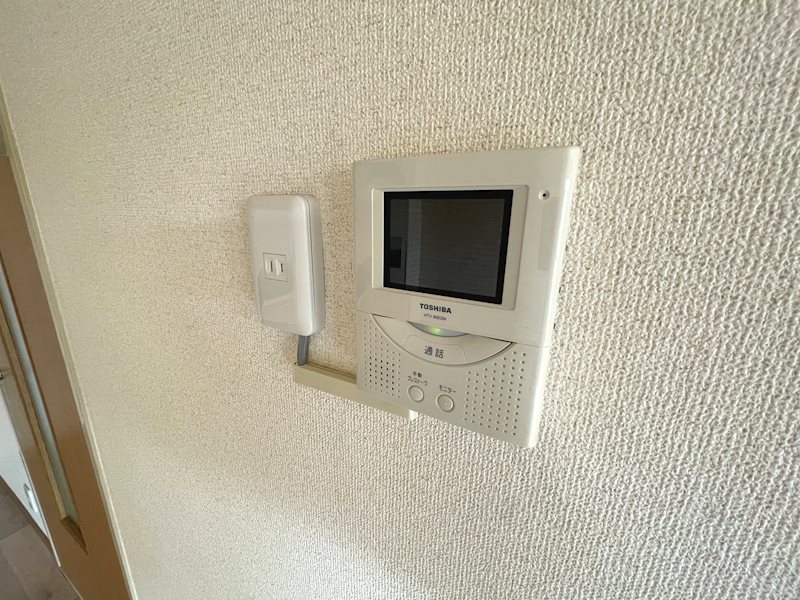 セキュリティ　モニター付きインターホン
