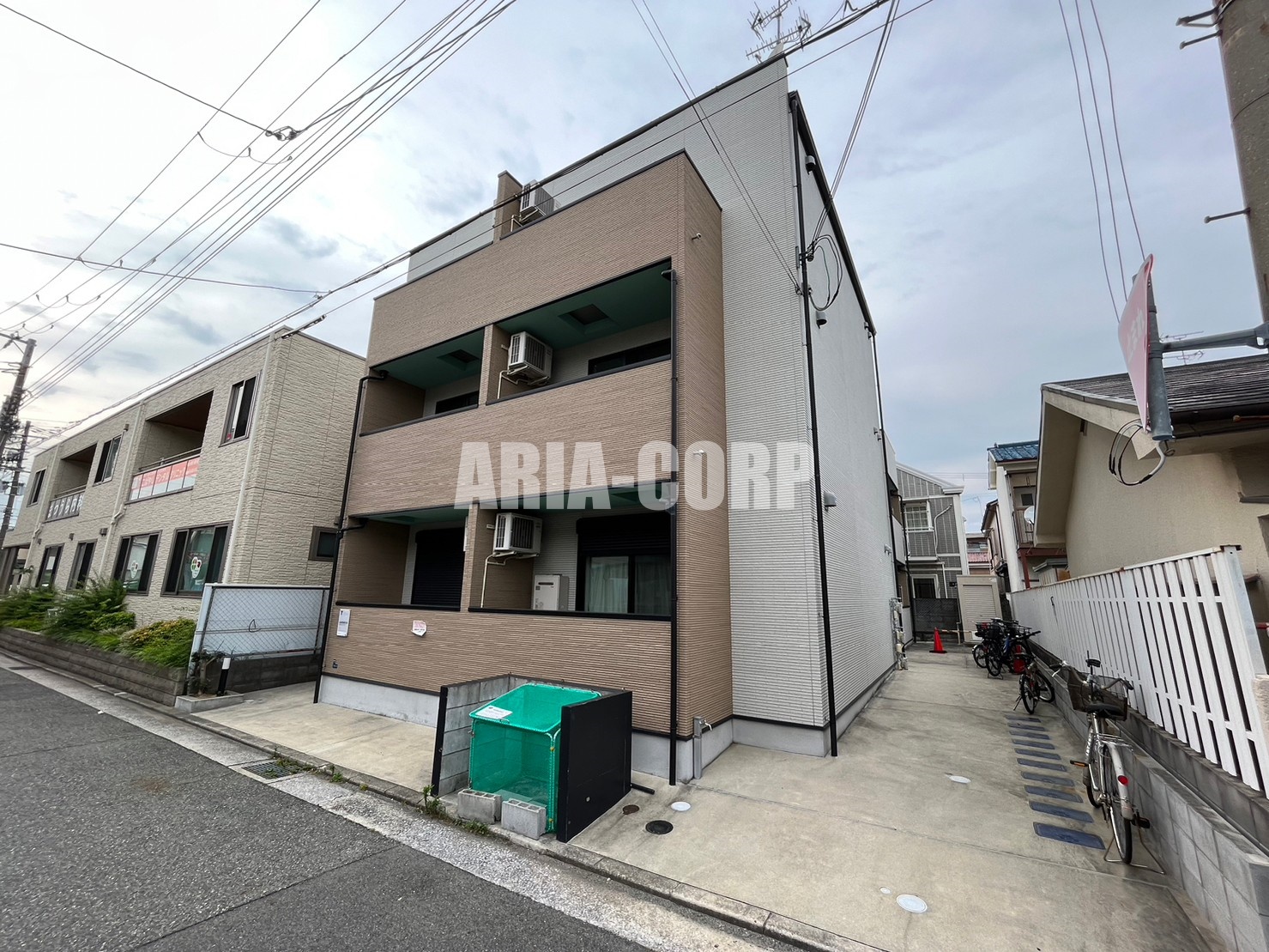 建物外観　2018年完成、大手ハウスメーカー施工デザイナーズアパート！
