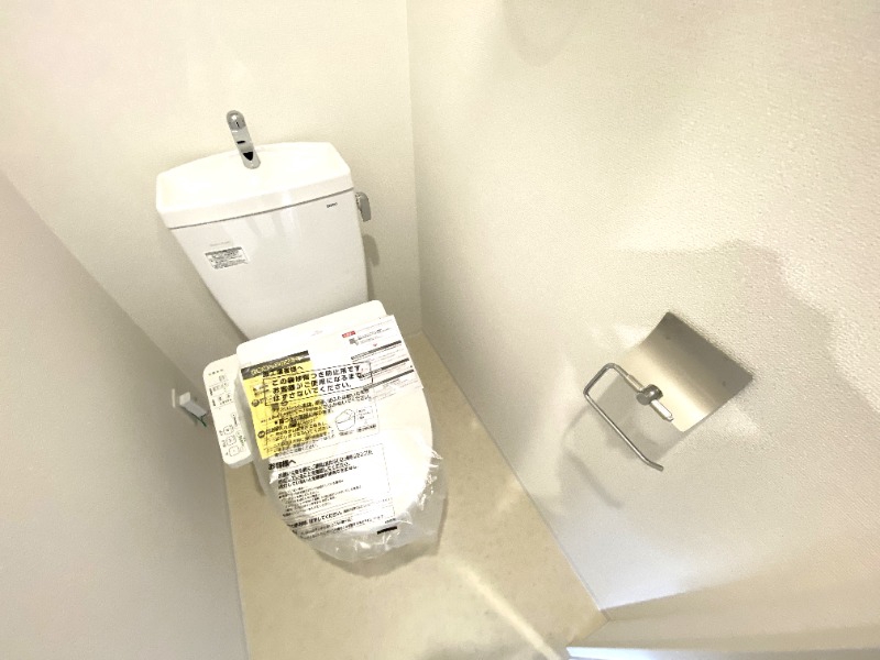 トイレ　温水洗浄暖房便座です！