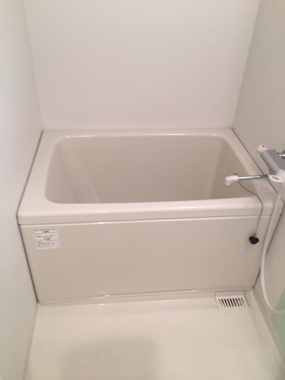 バス・シャワールーム　※別部屋参考写真