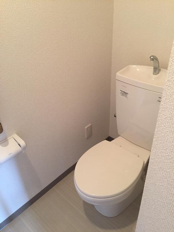 トイレ　※別部屋参考写真