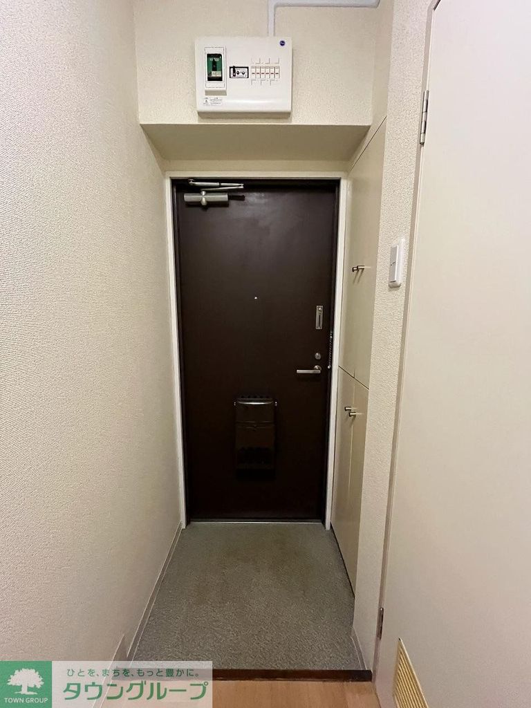 玄関　エントランス