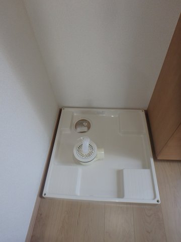 その他設備　防水パン付き室内洗濯機置場