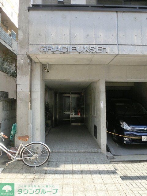 エントランス　エントランス