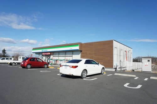 コンビニ　ファミリーマート 小山羽川店（コンビニ）まで1556m