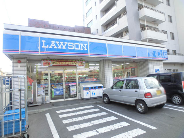 コンビニ　ローソン札幌美園8条七丁目店（コンビニ）まで374m